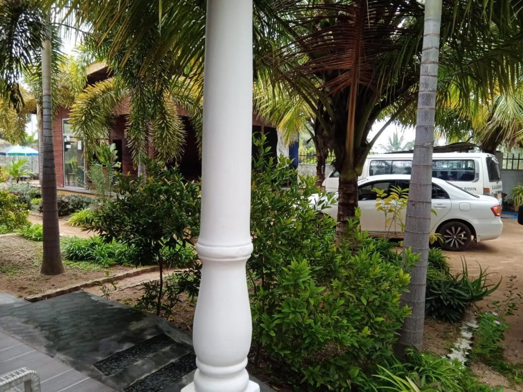 Elegant Green Beach Resort Trincomalee Exterior photo