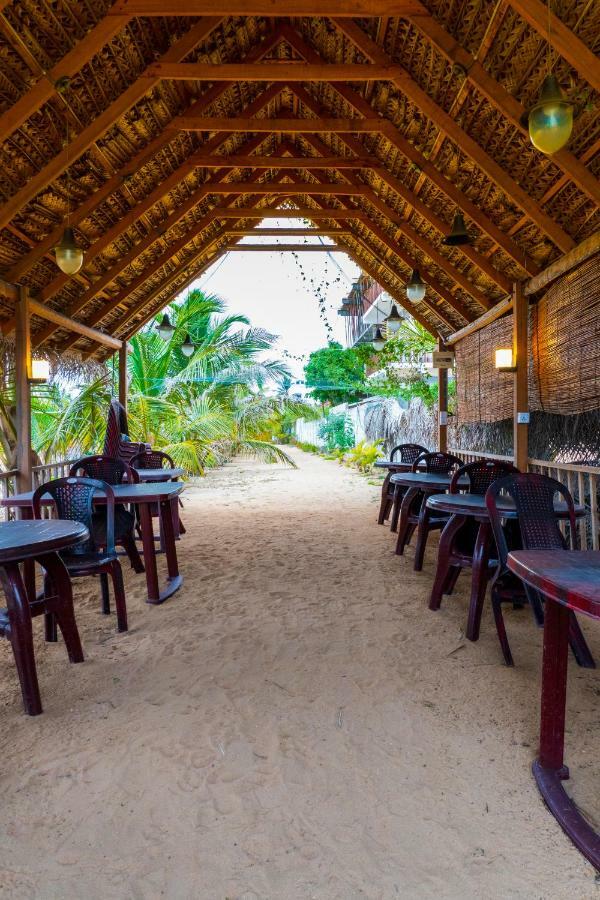 Elegant Green Beach Resort Trincomalee Exterior photo